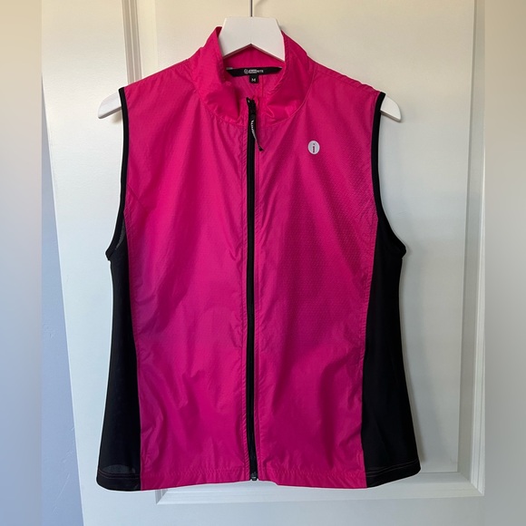 IllumiNITE Newport Reflective Running/Walking Vest, M - Picture 2 of 14
